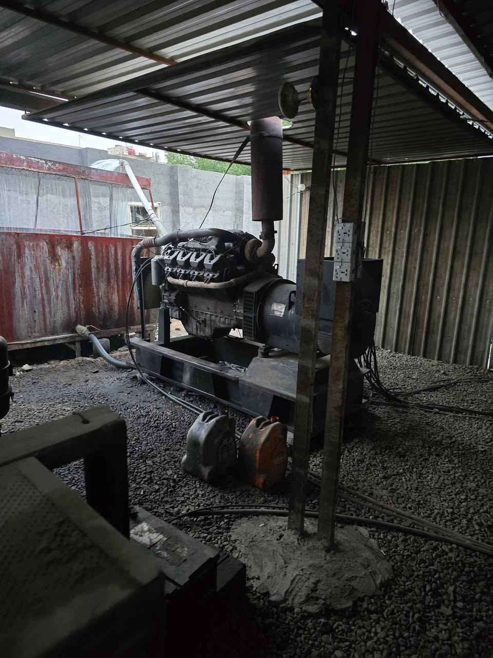 السلام عليكم موقع للبيع النجف حي الشهداء حصه الكاز ٣٥٠ كيفي ثلاث محركات ٢ ١٤٤ واحده البي ١٠ عادي الحمل ٩٨٠ نص كابينات ٤ ونص بل مولده بيه محلات ***********
