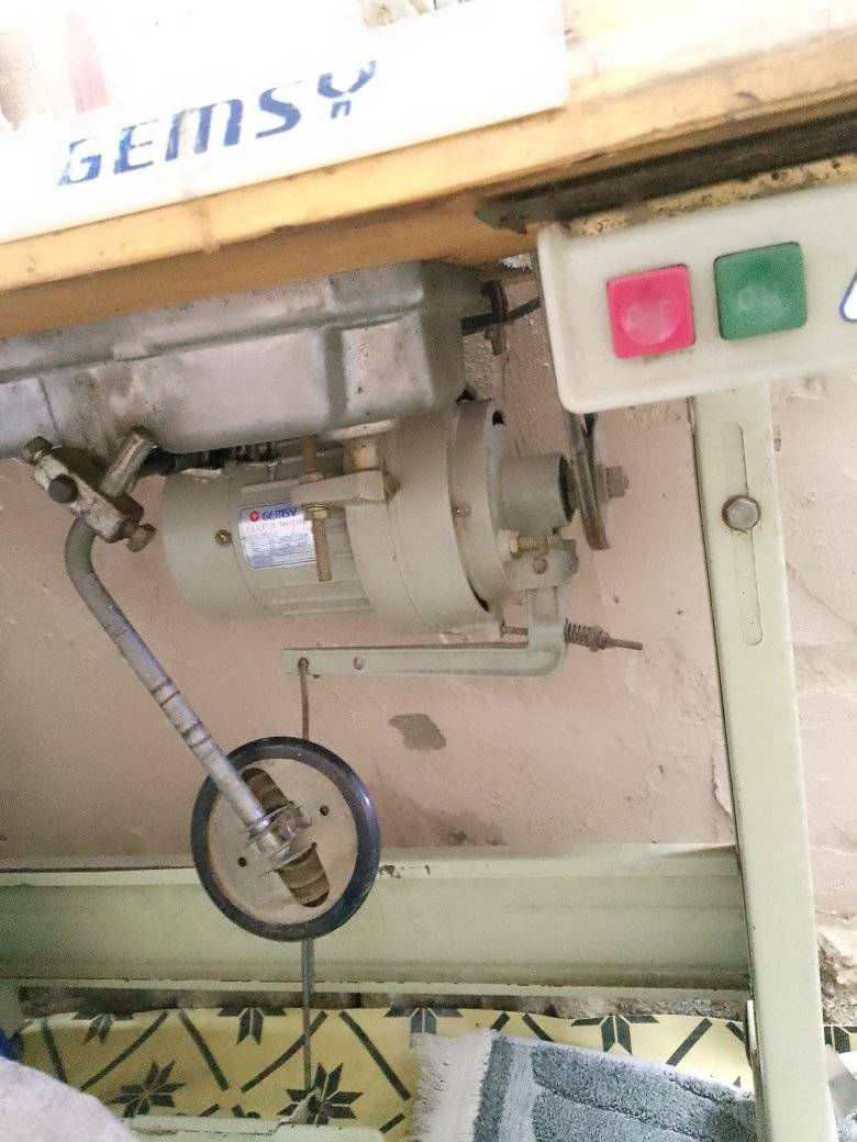 مكينه جمسي للبيع نضيفه سعرهة ٢٥٠ مكاني بغداد الزعفرانيه ***********
