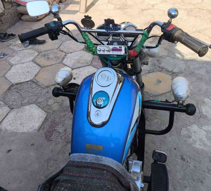 سلام عليكم ستوته للبيع موديل 2023 طالعه ب2024
اوراق اصوليه ستوته مكفوله كفاله عامه السعر مليونين 450 وبيه مجال قليل حق الجيه ***********
