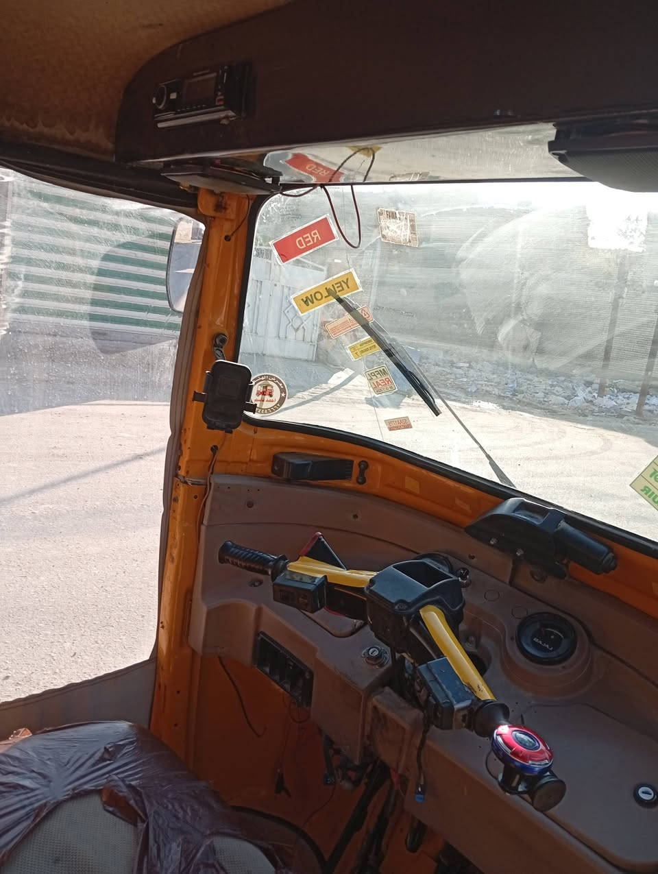 سلام عليكم تكتك للبيع تكتك مكفوله من صبغ  دوس بلاديه
مكينه مكفوله جيب فيتر وتعال 
مكاني زعفرانيه نهايه اربع شوارع رجاء تريد تحويل ثاني يوم وسويلك عقد مروري 
رقم *********** جيب فيتر وياك وتعال تكتك دوس بلاديه سعر 6500وبيه مجال
