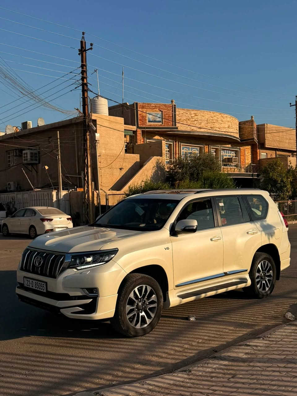 سلام عليكم للبيع برادو 2023 vx 
٧ مقاعد
كراسي جلد كهرباء 
سلايد
تبريد المقاعد
تشغيل عن بعد
مري كهرباء
ثلاجة
لايتات زنون
اشارة ترحيب بالدواسات
كاميرا خلفية
حساسات خلفيه 
Apple car play
بصمة
محرك 4000 v6 
وبقية مواصفات ال vx معروفة السيارة مغلفة ppf  ورقمها اربيل ب اسمي
ماشية 87 الف
للاستفسار ***********
