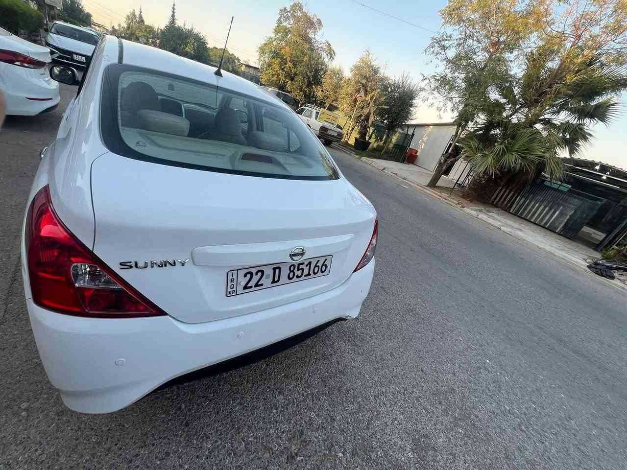 نيسان سني 2021 ماشيه (98) سياره نضيفه وحلوه الضرر موضح بل صور السعر 98$قفل ***********
