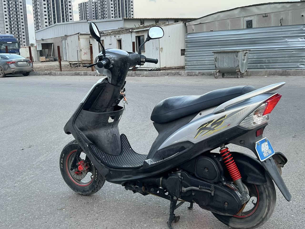 السلام عليكم شباب
للبيع دراجه ماكس عدله ١٢٠ 

الدراجه رمبه صالي شهرين من نزلته من الرمبه ع ايدي اوراقها بسمي الدراجه ختم واحد ويا المكينه كله بلادي جديده بعدها ع بلادي كل نقص مابيها نكره سلف 

الدراجه خير من الله مكينه بلاديه الدراجه مملعوب بيها ابد احله 

من الصور تجي وتشوف بعينك كلش نضيفه العنوان بغداد البياع ((السعر ١٠٠٠ مليون)) وبيها شي بسيط كلش الدراجه بعدها بحاله الوكاله *********** الشراي يتصل وبلخدمه
