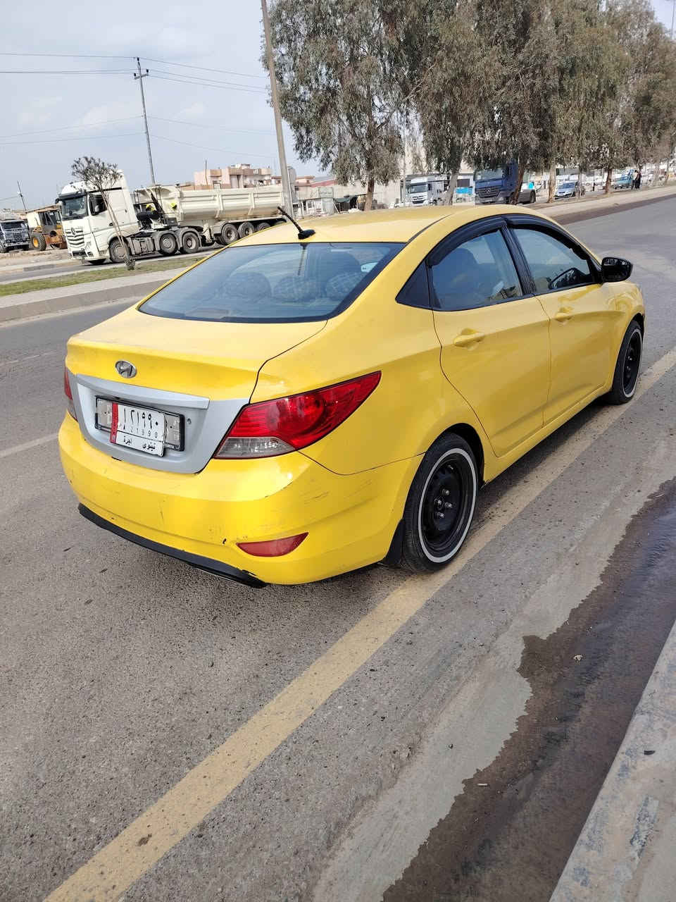 اكسنت 2012 نينوى مضلع
وارد امريكي محرك 16 شرط كير شرط طخم تاير جديد
طخم جديد اربعه دسك هيئه قرامه صفر شرط التحويل  مبدل بيها جاملقات الأمامي بدون داخل وبيها معجون بل ابواب فقط سقف تكم شرط +كابون بيها السعر 78 وبيها مجال قليل
رقم الهاتف ***********... ***********
