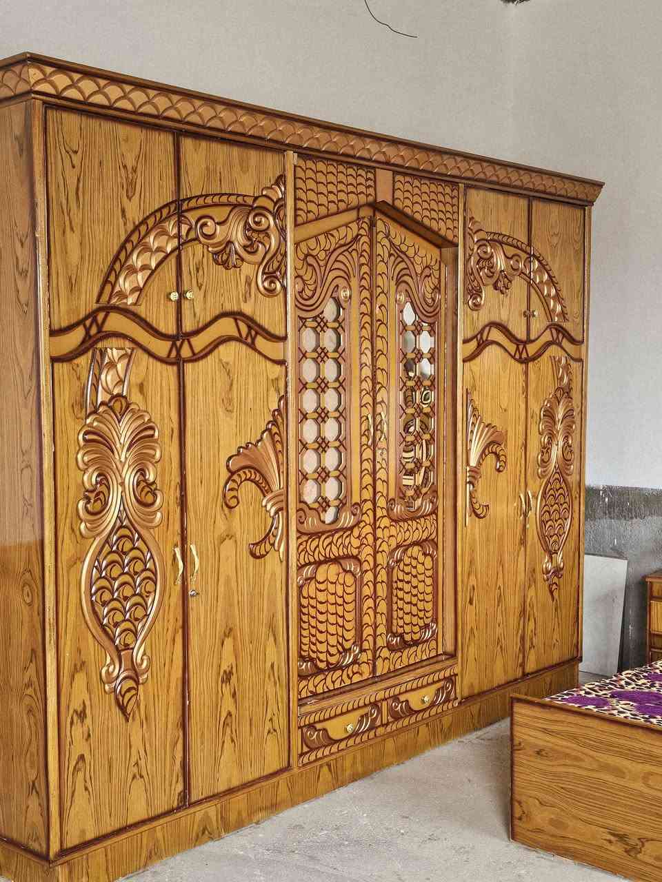 للبيع غرفة نوم توج خشب صاج عراقي نضيفه فول مستخدم سعرها مناسب 800 وبي مجال عنوان الرمانه البعبيد 
***********/وتساب
