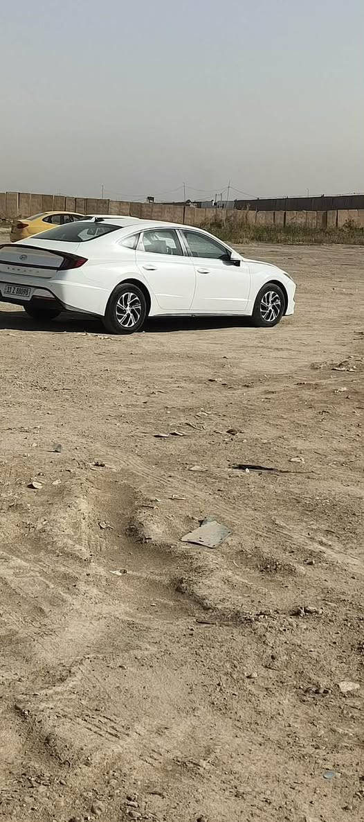 السلام عليكم 
سوناتا هايبرد 2023 تكسي المطار رقم بغداد خليجي فول مواصفات عدا البنوراما 
السعر 185 وبيه مجال الشراي يتصل ‭

‭٠٧٨٢ ٩٧١ ٩٨٥١‬ 
مكاني الديوانية الحمزة الشرقي 
وحاليا متواجد بغداد
