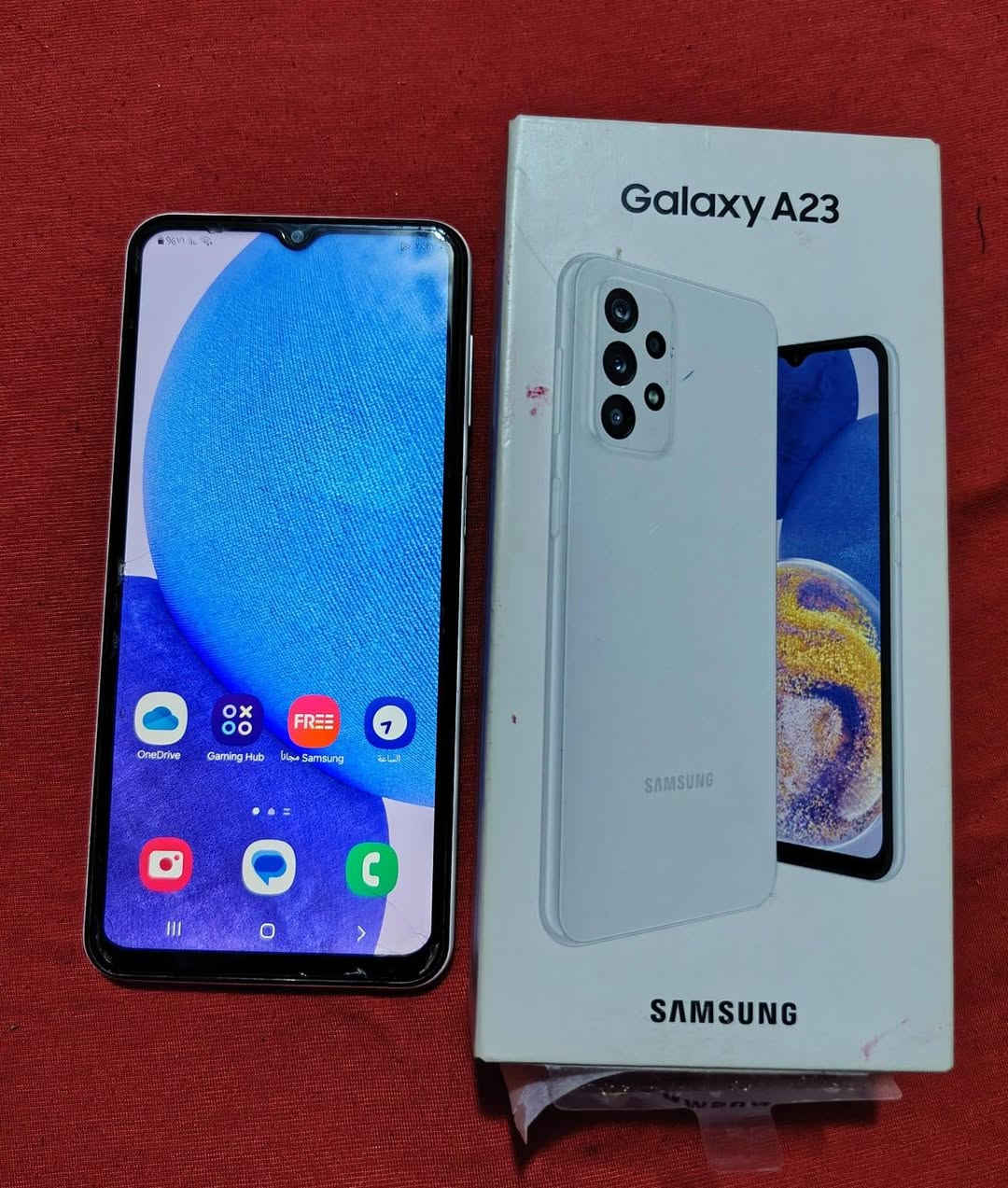 للبيع. سامسونك. A23. استعمال قليل جهاز نضيف كلش ذاكره 128. السعر 165 وبي مجال ***********
