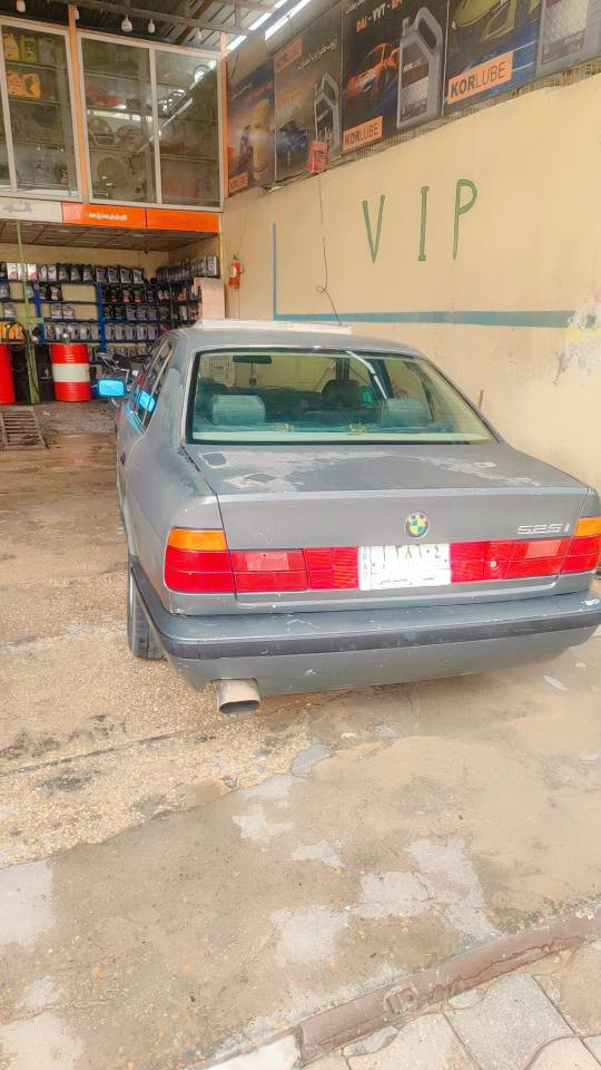 السياره مضبطه من كلشي وكفاله من الضرر
مكينه حاويه والگير جديد
الاستفسار *********** النجف, العراق
