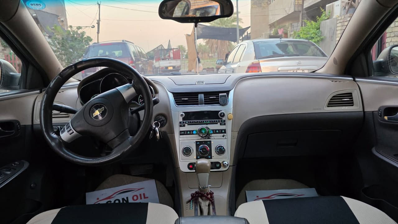السلام عليكم للبيع ماليبو ٢٠١١ رقم سليمانيه جديد بسمنه مكينه ٢٤٠٠ كير اوتو جام كهرباء بيهه نواقص 
ماطور مال ستيرن ومكينه بيهه خيط تبخير  والباقي شوف العين بيهه قطع صبغ السعر ٦٥ وبيهه مجال العنوان بغداد البياع ***********
