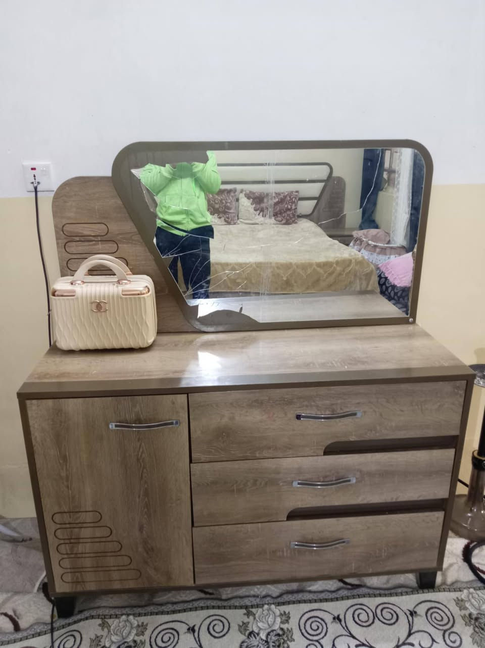 غرفة نوم للبيع جديده ما بيها اي ضرر 6قطع استعمال 5اشهر السعر 450قفل مع النقل والشد العنوان الموصل شارع 60للاستفسار خاص #الموصل #الجميع #للبيع


**إذا كنت صاحب هذا الإعلان وتريد حذفه لأي سبب، رجاءا أرسل رسالة إلى الدعم الفني**