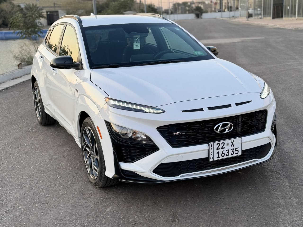 سلام عليكم  
للبيع او امراوس حسب القناعه 

كونا من العيار الثقيل الفريده بمحركها 1600 تيربو   🚀  السياره N LINE 

لونها ابيض المميز   

فول مواصفات  عدى الفتحه موديل 2022 
حادث ضرر بابين خفيف جدا 
بدون ايرباك كلها سليمه 

و قطعتين بخ امريكا 

 

مواصفات 
بصمة ترحيب + تشغيل 
تشغيل عن بعد 

كأمره  دواره 
شاشه من الحجم الكبير 
شفتات سرعه 
انضمة قياده سبورت م  بانوع متعدده
سستم سماعات 🔊  
 سبايدرات على جميع جهات السياره nlian
اشاير بالمري 
كشافات 
لد امامي وخلفي 
كشنات حضن + كنتاره  مختم N 

تدفئة كشنات 

ويل كم اسود كروم 
 
مكابح مختمه n 
رادارات جانبيه واماميه 
محدد مسار
قياده ذاتيه 

 
  

  
السعر. 160 ورقه 
 
للاستفسار واتساب او اتصال
***********

***********
