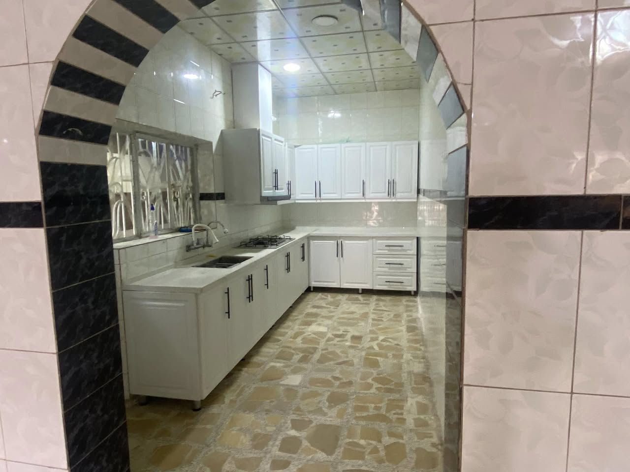 دار للبيع في حي القادسية مساحة 400 متر حرف T

يتكون الدار من محلات وشقه فوق المحلات 

ويتكون من مشتمل طابق ثاني معزول  

واربع غرف نوم مع ملحقات الدار 

وبسعر مناسب 
للمزيد من التفاصيل مراسلة الصفحة او الاتصال 
***********
