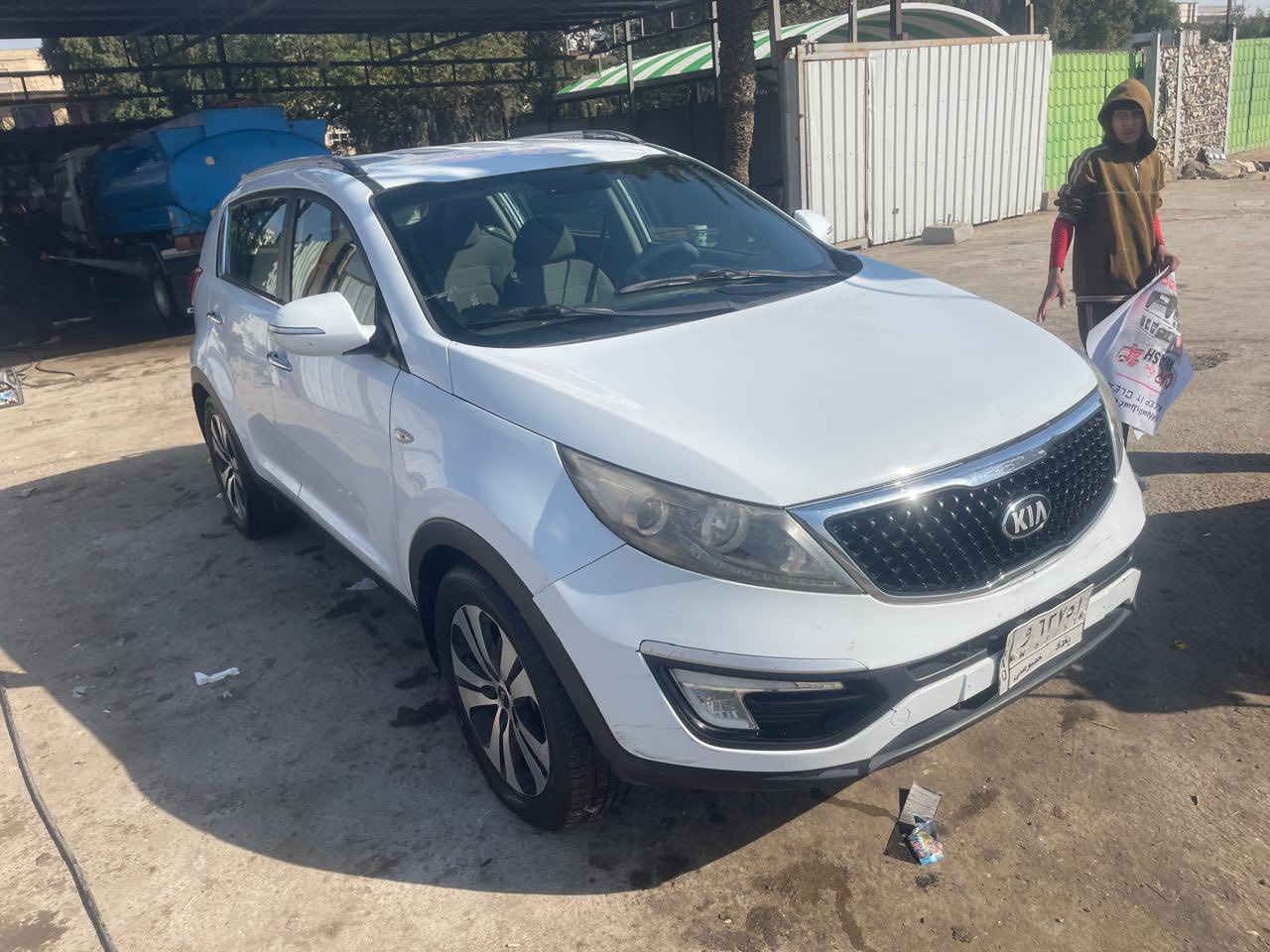 السلام عليكم كياءسبورتج موديل 2014 خليجي مكفوله من الحادث والصبغ السعر 150 للستفسار***********
