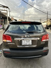 سورنتو 2012 أمريكي محرك 2400 7 راكب الضرر قطعتين شرط تحويل  السعر 130 ...