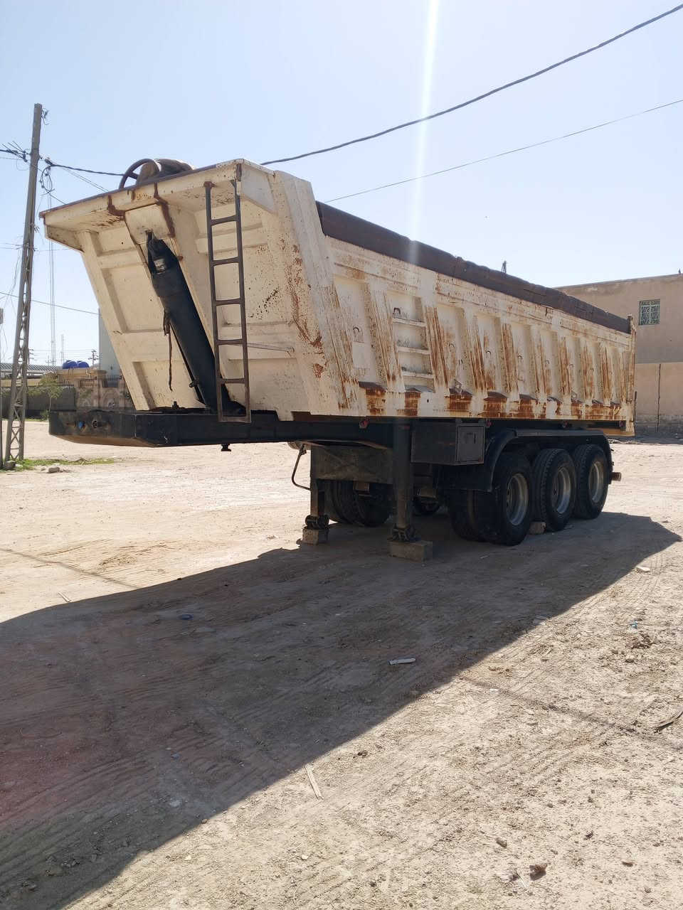 سلام عليكم عربانه للبيع دار قاصاب ذرعه بدون تعلوه 22ونص معه تعلوه 27ونص سعر 150 ستفسر على هذه رقم ***********
