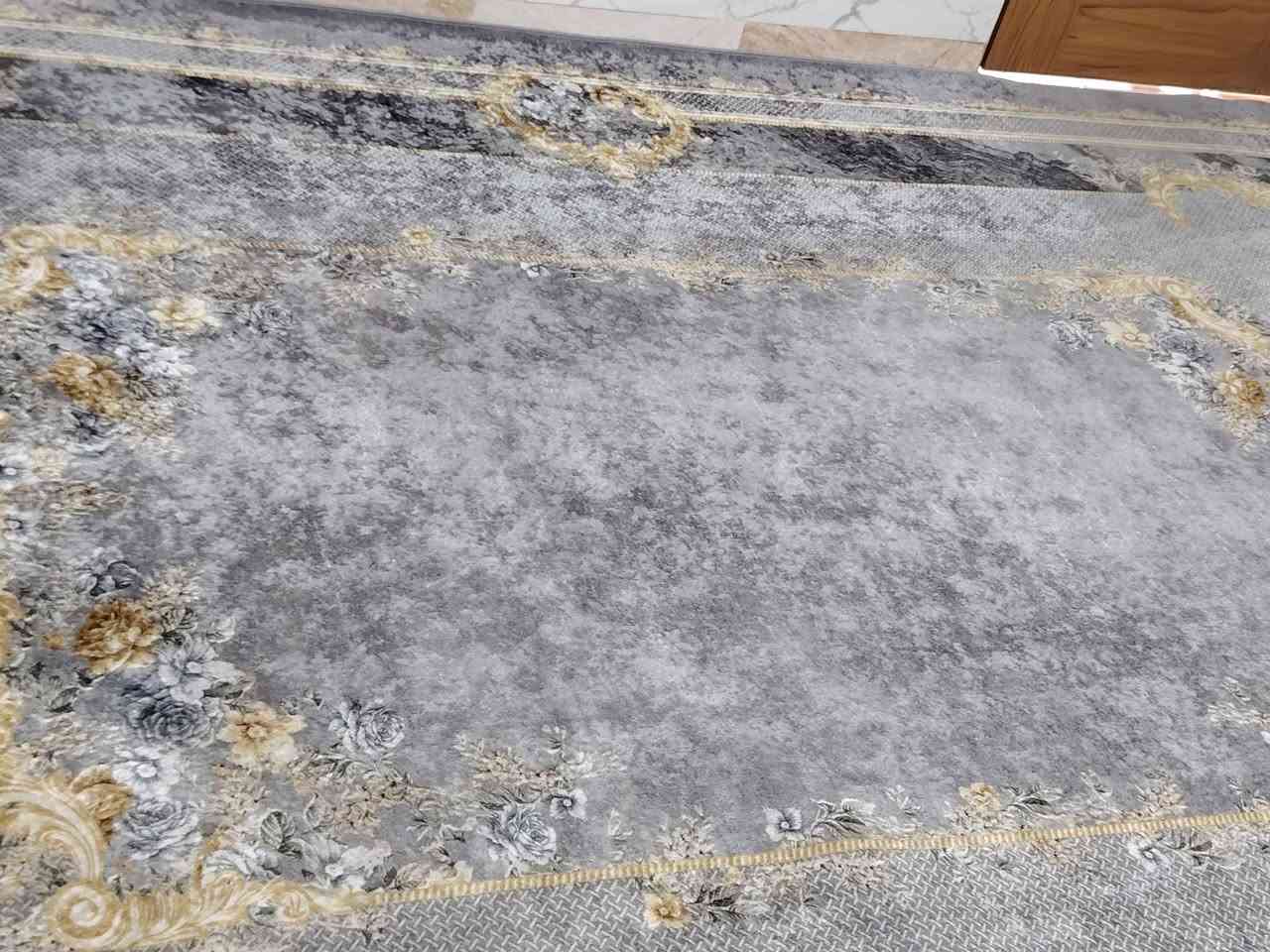جديد الأصلي طلع كبير على الصاله اشتريته من النساجون 120 برلند الأصلي قياس 3 في 4 أمتار مضبوط  ابيع جوه سعره 90  الف  للعلم 120 ماخذي المكان براكيه


**إذا كنت صاحب هذا الإعلان وتريد حذفه لأي سبب، رجاءا أرسل رسالة إلى الدعم الفني**