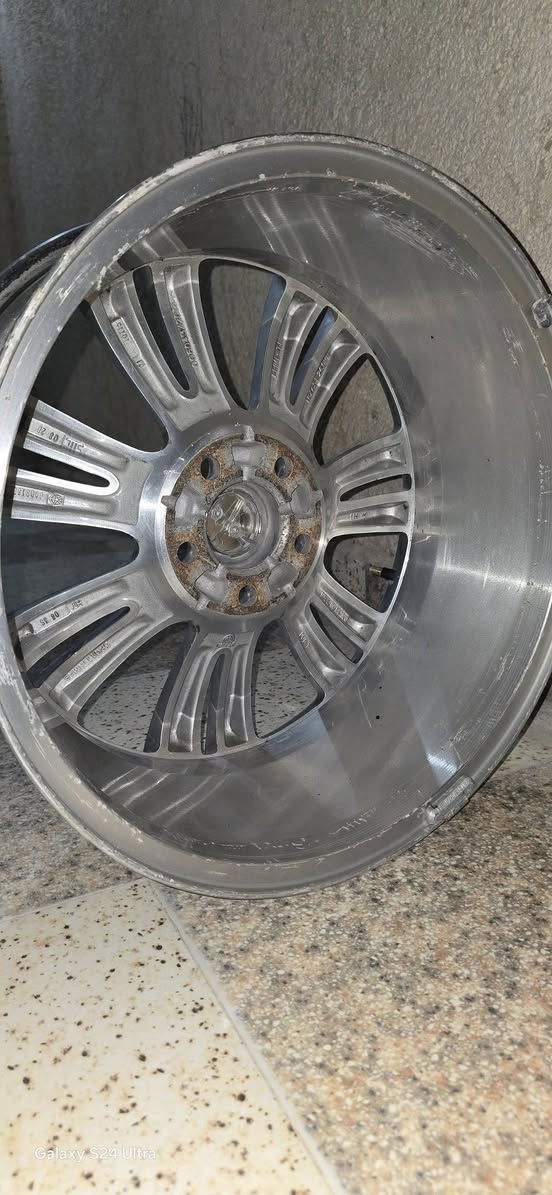 سلام عليكم ويل كب مكسيكي اصلي مكفول عدا واحد بيه تصليح نص اصبع شرط. الشطره حي المعلمين للإستفسار *********** .. ***********
