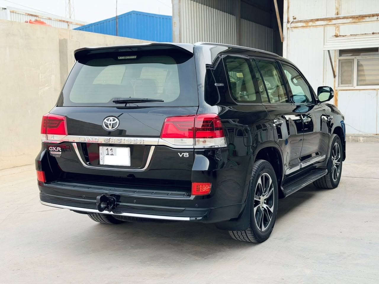 السلام عليكم لاندكروز
2021 كراند تورنك كامل مواصفات
محرك 8 سلندر 4700
السياره مكفوله كفاله عامه من كلشي 
‏للبيع او المراوس‏
رقم بغداد مشروع وطني بسمي 
هزه وفحص جديد 
‏‏-------------
‏‏للإستفسار يمكنكم التواصل على الارقام التالية
***********
***********‏
‏‏‏------------
شاشه ليزرية العدادات ‏
تشغيل عن بعد
‏مرايه جانبيه قلاب
8 ايرباك 
‏دوسات لزيريه 
‏‏- دفع رباعي
‏‏- هوك بلادي 
‏‏- نظام مانع للانزلاق 
‏‏النظام المساعد على نزول المنحدرات 
‏‏- تشغيل بصمة 
- خمسه بصمات ابواب
- باب خلفي كهرباء بلادي 
‏‏- دخول ذكي
‏‏- مثبت سرعة
‏‏- فتحة سقف
‏‏- تحكم سترين
‏‏- شاشة ملاحة باللمس
‏‏- كاميرا خلفية 
‏‏- بلوتوث
‏‏- مشغل CD
‏‏- منفذ AUX & USB
‏‏- مقاعد جلد  (بيج)
‏‏- مقاعد كهرباء2
‏‏- مرايا شفط
‏‏- اشارات بالمرآة
‏‏- كشافات ضباب
‏‏- زراك لايت 
‏‏- فرامل مانع للانزلاق
‏‏- حساس امامي خلفي 
‏‏- طفايه حريق بلادي
-ثلاث شاشه بلادي اصل ‏
‏السعر خاص
