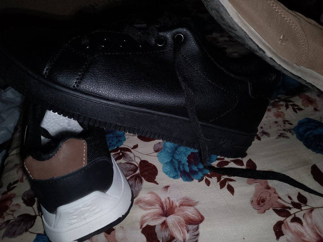 حذيت جديد. بيع مجمعات  قصمصل رجل كذالك ساعه نساء ثني  حذيت نساء هم اكو هواي بس ما نشر لان عندي شغل هواي


**إذا كنت صاحب هذا الإعلان وتريد حذفه لأي سبب، رجاءا أرسل رسالة إلى الدعم الفني**