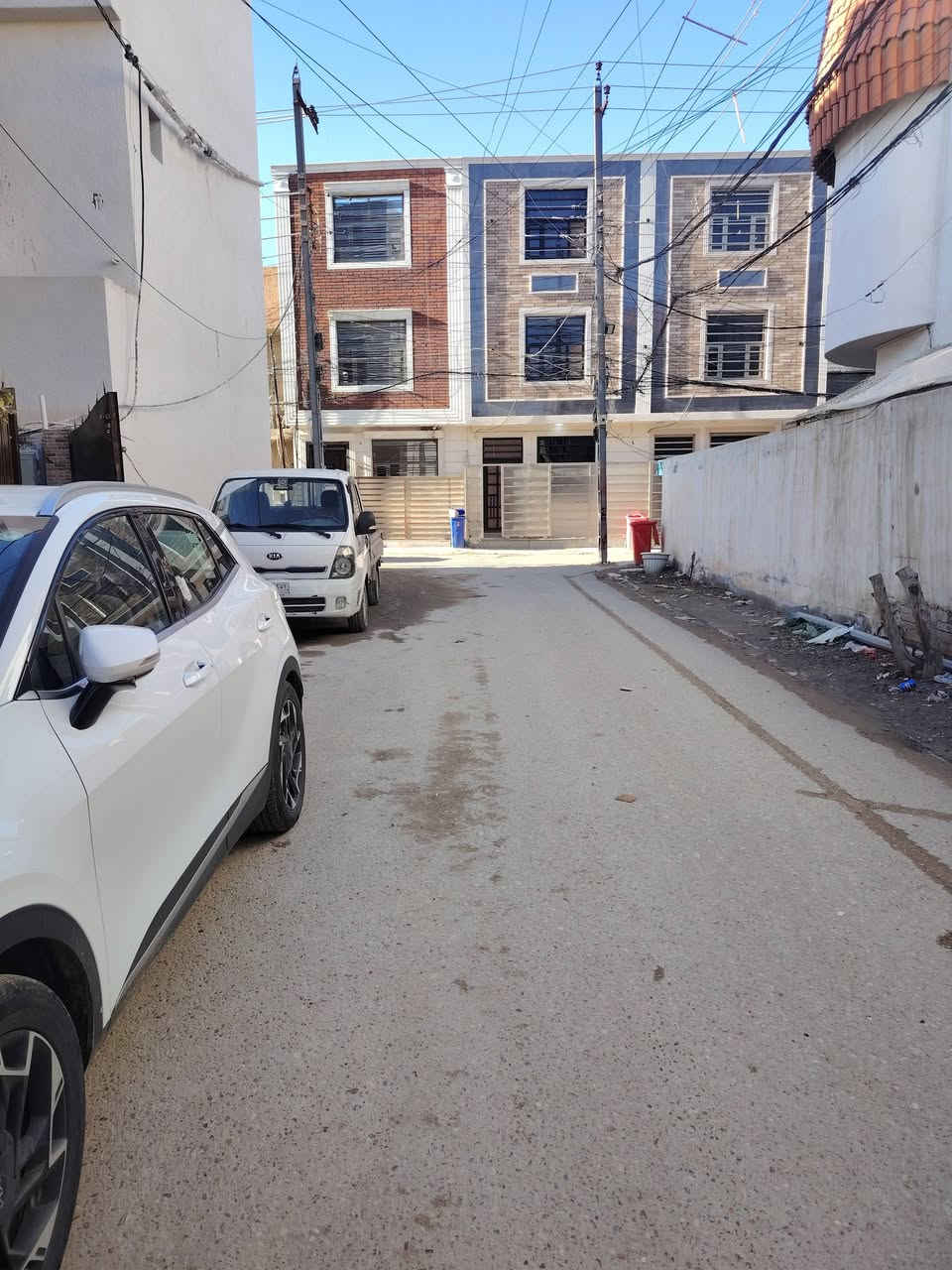 دار للبيع مساحه 100م الواجهة 8 ونزال 12 ونص عرض الشارع9م الموقع سبع ابكار شارع مشتل عايد سند25 لتواصل و الاستفسار اتصل على الرقم ***********
