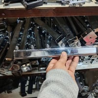 سلاام عليكم متوفر جميع اذراع ملابس اسعار مناسبة عنوان بغداد سوق مريدي ...