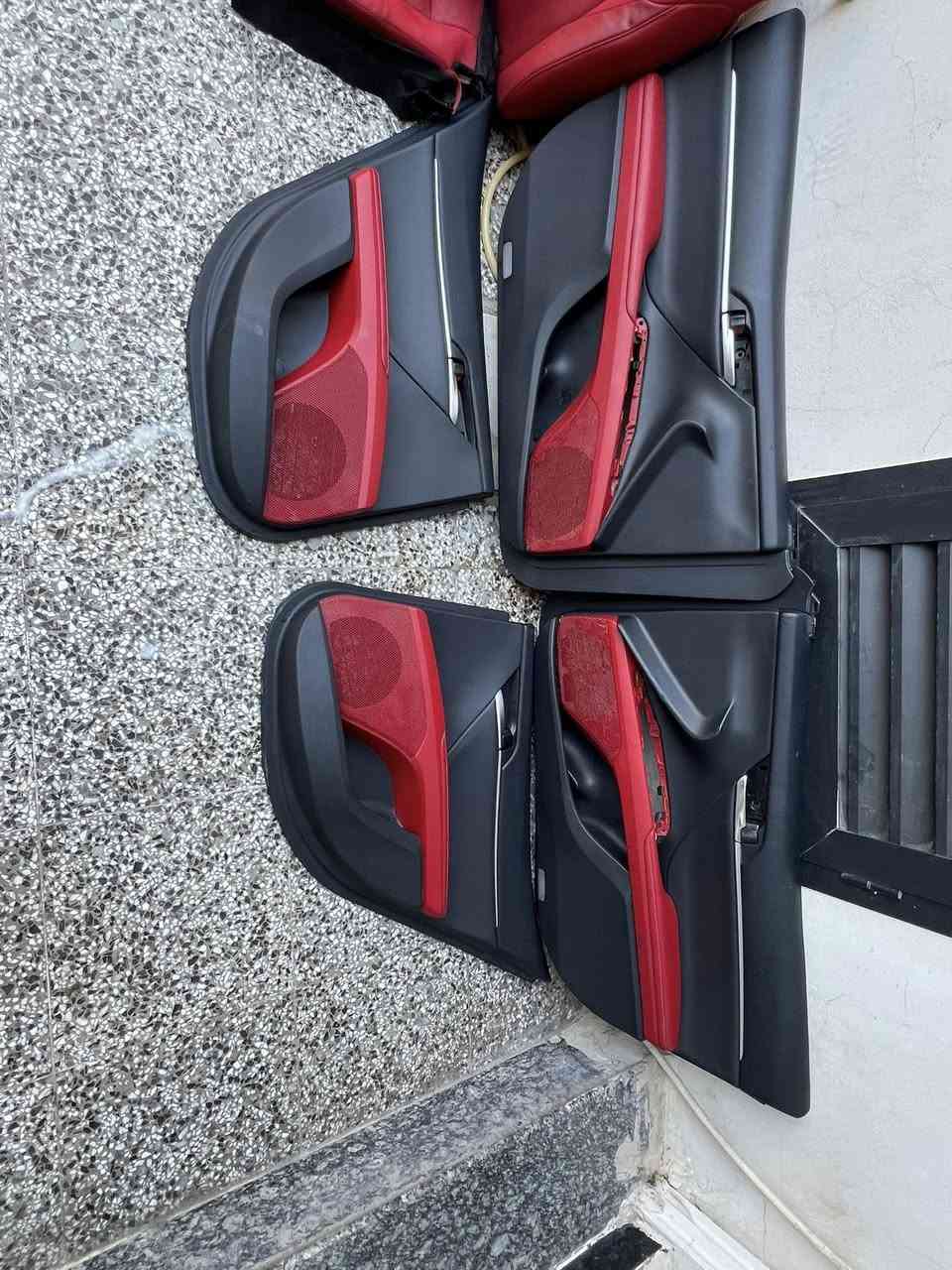 سلام عليكم للبيع غرفه كامري موديل2024 اصلي كشنات أماميه ماطوراتها ميشتغلن كشنات خلفيه كامله عظمات دشبول عدد ثنين كبيره وصغيره والتچوه .. أبيع غرفه كامله فقط 
للاستفسار ***********
