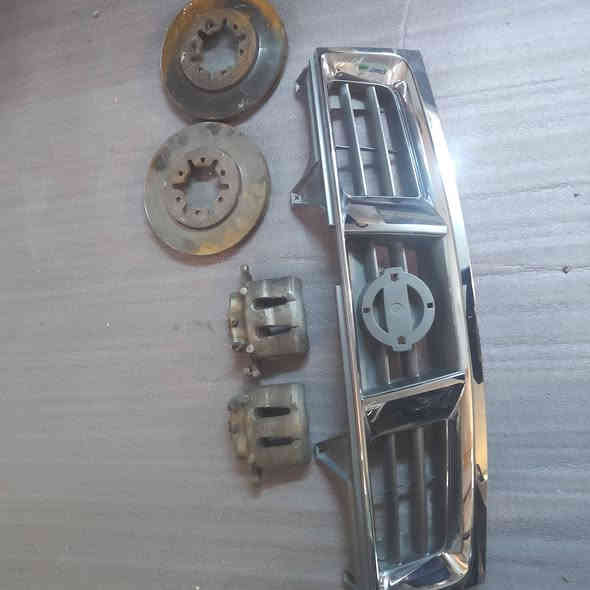 ەدمینی دڵ وەری گەرە  سڵاوتان لێ بێت ھەمووی شەریکە شەریک بەشەرت ھەموو شتێ عەتەر2010شوختێ ھەبو گلەی کە نیسان   دەبۆی نیسان     ی پێشەوە   فلنجە بەشەرت ی نیسان بۆ ھەمو  نۆعێکی تاک ئەکسل ئەبێت بەس عەتەرەکە ی 2010یە فلنجەو دەبۆکان 70 ھەزار عەتەرەکە 30 ھەزار ***********
