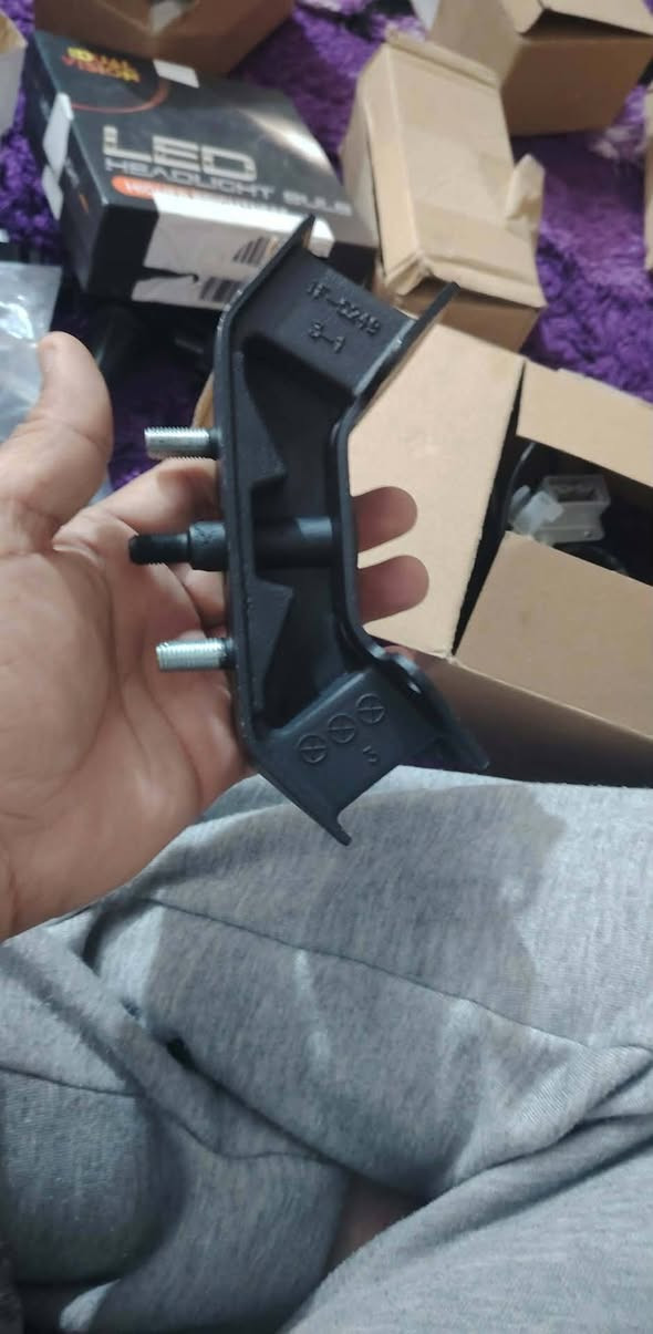 السلام عليكم متوفر غراض سيارات متنوع ابيعهن شلعه 200


**إذا كنت صاحب هذا الإعلان وتريد حذفه لأي سبب، رجاءا أرسل رسالة إلى الدعم الفني**