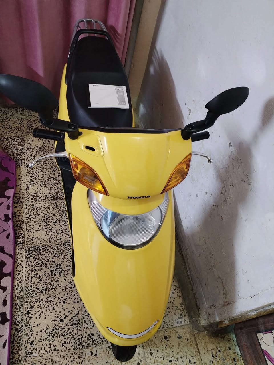 السلام عليكم
دراجه سبيسي ياباني رمبه ماماشيه بالعراق شي قليل كتلوك الشركه بيها جايه من اليابان بيها ضعف رنگات وجفتها ابو المحل بوش وبستم اصليات وكاله ومامبينه مفتوه لان نفس البلاديات بس ابيع مفتوحه من الحرام  كفرات بلاديه مختمه  بعدها لوك جيب فيتر وياك وفحص  نگره سلف او هندر الكهربائيات كلها شغاله كيج بانزين الكيلو متر  حساسات بريك سلف لايت عالي ناصي بگ لايت صطاب اشاير صوتيات كله على وضع الشركه الدراجه خرسه شلعتها كلش قويه الدراجه مضمومه ماطالعه راعيها بس خمس تيام ينزل وبعداها لوك 
السعر 900 وبيها مجال  
المكان واسط قضاء الحي
 *********** هذ رقمي الشراي يتصل
اسف عل اطاله
