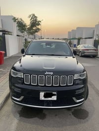 جراند شيروكي • ٢٠٢١ • ماشيه ٦٧٠٠٠ كم