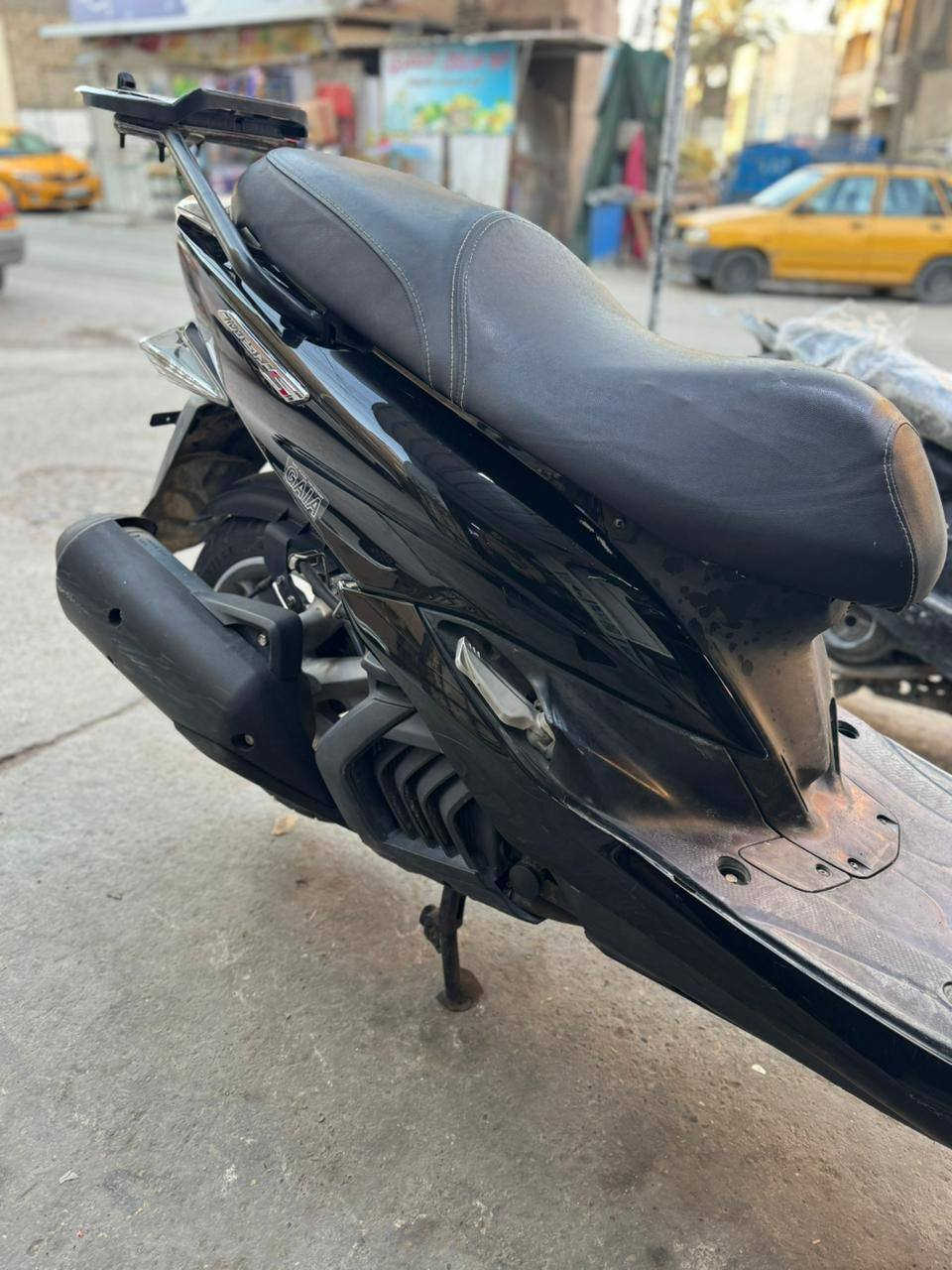 سلام عليكم
ماجستة اس 2017
دراجة جاهزة من كلشي جديدة بمعنة الكلمة 
تخم تاير جديد ادامة كلجات ومكينة والدراجة 
خير من الله وبل واقع احلة بهوية جيب فيتر وفحص
مكاني بغداد حي اور ***********
السعر مليون وستمية (1.600.000
