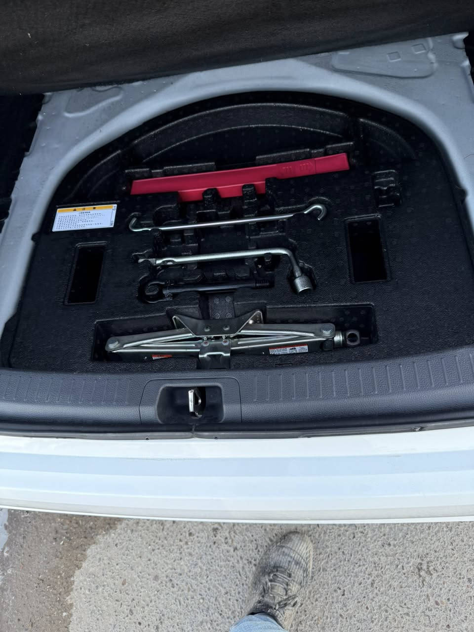 السلام عليكم كورلاهايبرد الشكل الخليجي العلامه الزركشه المرغوبه الوجبه الأولى 2023 فول عده الكشنات والجلد مكفوله كفاله عامهعده طخه بل صندوك ع كد أربع أصابع كت كامل عليها لذات دشبول وأربع بطاين وأربع كلاصات وأربع يدات وبل أرضيات اثنين  السياره تخم تاير جديد صدر جديد دهن جديد سياره عليها عنايه كامله بولش زائد حمام السياره كولش السياره حلوه ورخيصه بلعافيه الي صير من نصيبه  ماشيه 43 مكاني كراده أو شارع فلسطين رقم الهاتف *********** متواجد واتساب السعر 145 وبيها مجال بسيط@
