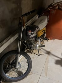 دراجه ايراني ادوات للبيع  التواصل واتساب : 07763492280