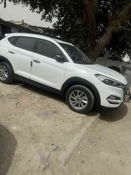 سلام عليكم من رخصت مدير الكروب توكسن 2016 شكل 20 حادثها جفيه صوب العبري صبغ عام سياره  لان اني جناي بس عدي بنيان وريد أبيعها سياره كير ومكينه وشواصي والغود كفاله وسياره مابدل بيها شي عده بنيد اي ستفسار هاذا رقمي ***********  سياره بسمي رقم بغداد نكليزي سياره شاشه مري شفط تحكم مري حساس خلفي سعرها قفل 125
