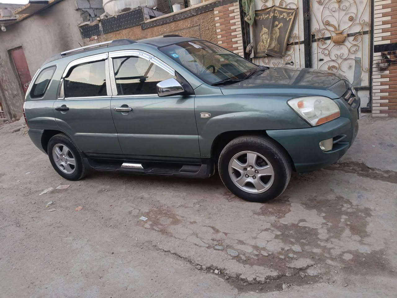 سلام عليكم سبورتج موديل 2007 مكينه 200 تبريد شغال تخم تاير مكينه وكير مكفولات سياره جاملغ امدل وارد امريكي مصبوغه حزام اذر جراد بدون ضربه السعر 86 رقم الهاتف ***********
