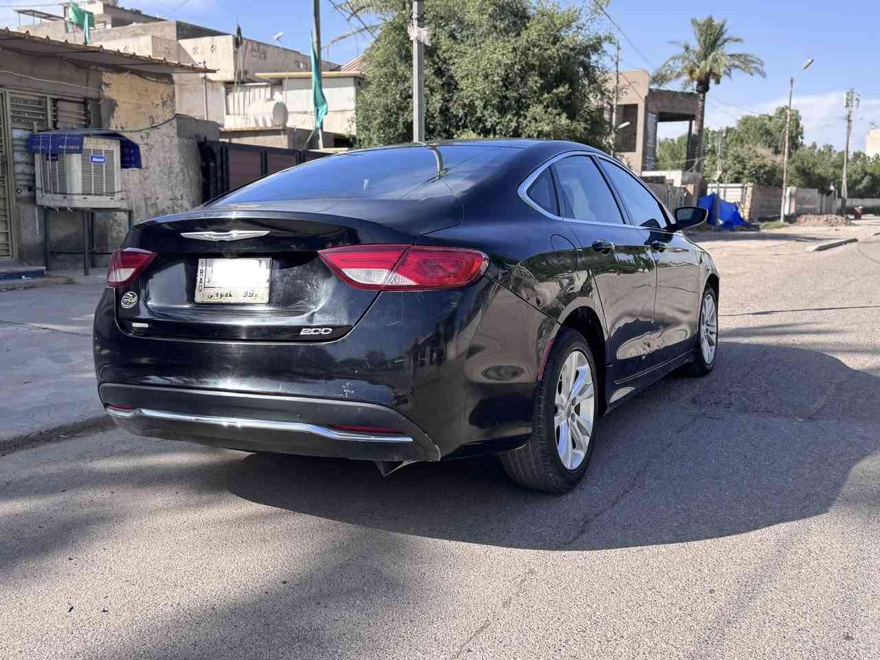 السلام عليكم كرايسلر C200 موديل 2015 رقم بغداد حادثها جاملغ مبدل والبنيد مصلح بدون دواخل وبدون ايرباك مكينة 2400  مكينة كير تبريد مكفولات السيارة جاهزة مواصفات عادية بيها ملاحضات بالكشر شخوط ورصعات وبالصور مبينة احلى من الحقيقة سعرها 68 ورقة قفل نهائي مكانها بغداد للتواصل الإتصال ***********

