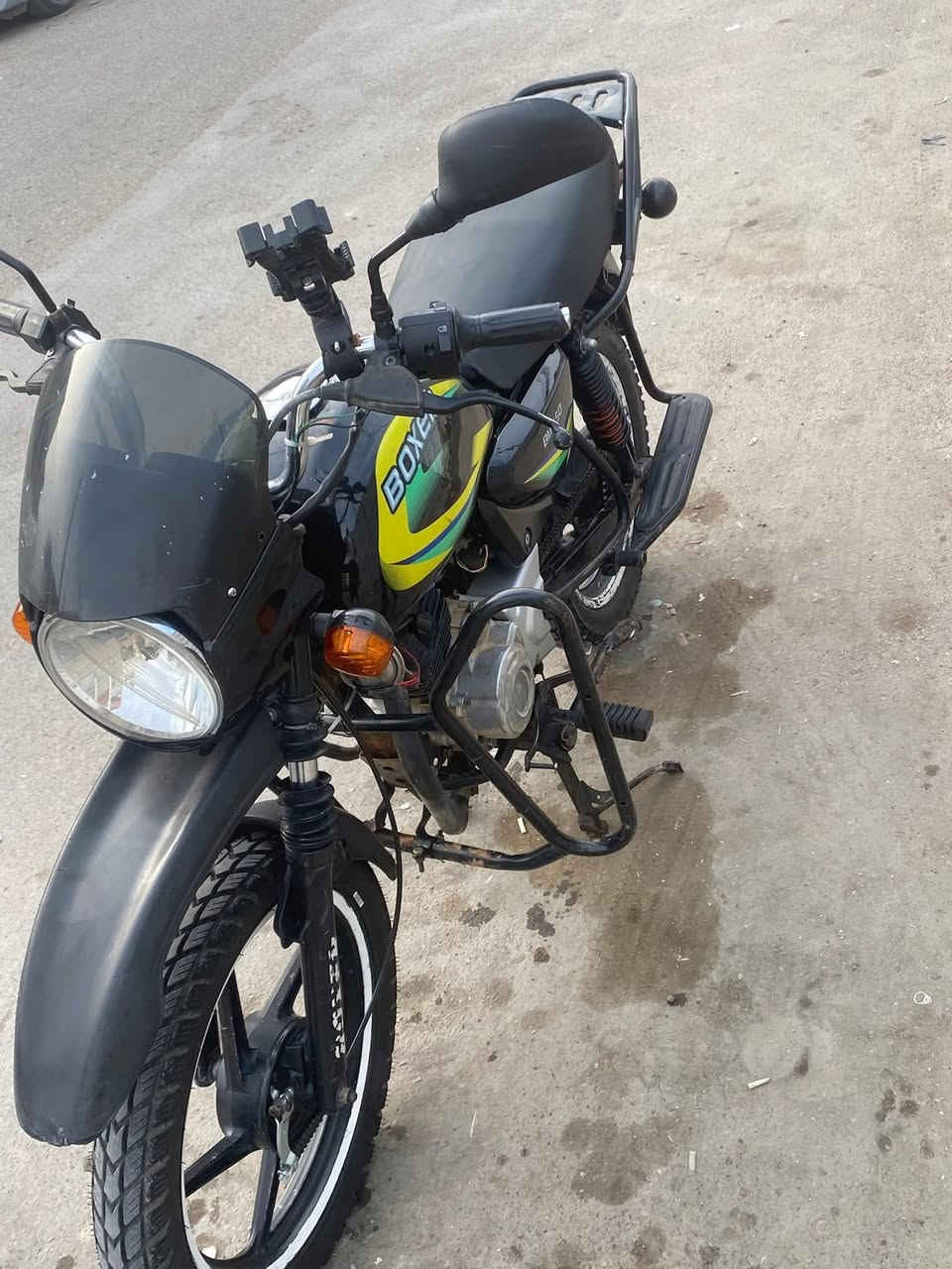 السلام عليكم بوكسر ٢٠٢١ اوراق اصولي
تترقم بيهه نقوصات بسيطه 

رايدهه ب٦٧٥ وبيهه مجال للشراي 

***********

مكاني اعلام او البياع
