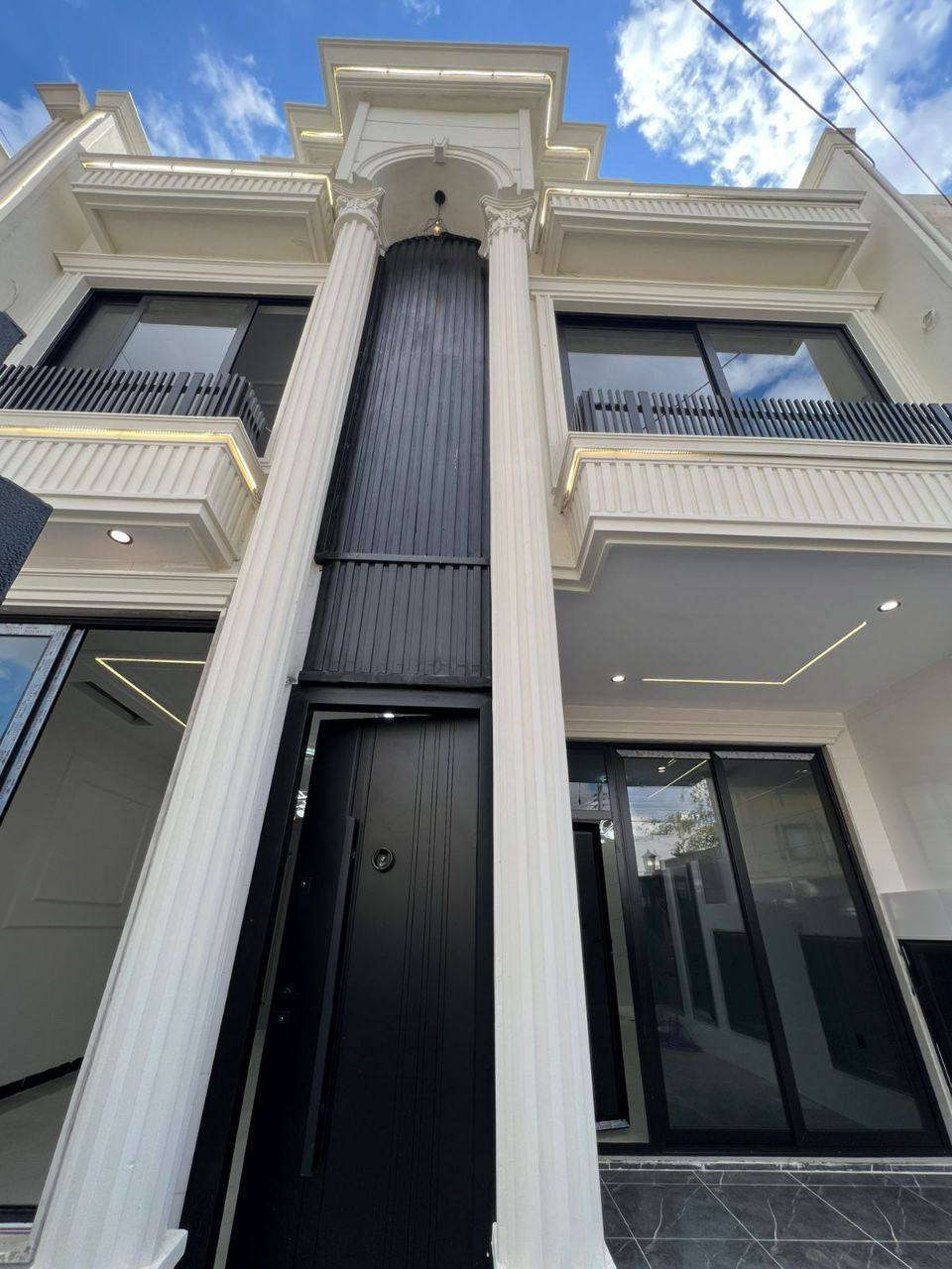 #عقارات_حبيب_علي
🔸سند طابو يتسجل بإسم اي عراقي
📍أربيل-بيت للبيع حي فرمانبران قرب مدرسه سعاده شارع 120M ع شارع 20Mعريض
➖مساحة 150M طابقين 
يتكون⤵️
➖5غرف نوم 
➖استقبال-صاله-مطبخ-مجموعه صحيات-كراج
***********
***********
لمشاهدة الفيديو والسعر والباقي من العروضات ادخل للقناة رابط القناة👇
https://t.me/habeb2ali

#عقارات_اربيل #شقق_للبيع_اربيل #بيو_لبيع_اربيل  #فلل_للبيع_اربيل #مجمعات_سكنية_اربيل
 #عقارات_كردستان  
#استثمار_عقاري_اربيل #عقارات_بغداد_سليمانية_اربيل  #عقارات_شمال_العراق  

14 دفتر 50 ورقه
