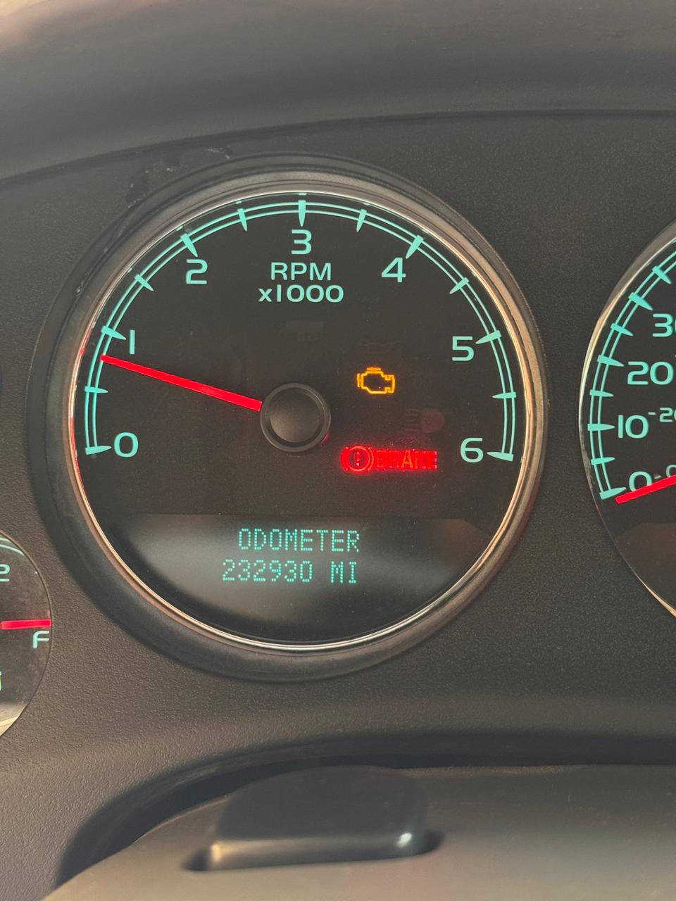 تاهو 2008 LTZ  فول مواصفات
كلك بدون لوحات داخلة سياحة خليجي كفالة من الگص و الحادث و السرقة و الانتربول 
سيارة خير من الله ماشية 232 الف مكينة تخبل كفالة بيها صبغ اثر جراد اماكن محددة 
تدفئة تبريد 3 قطع كلة شغال تخم تاير جديد 
*الارقام الكويتية مالتها موجودة
السعر 95 وبيهه مجال
***********
