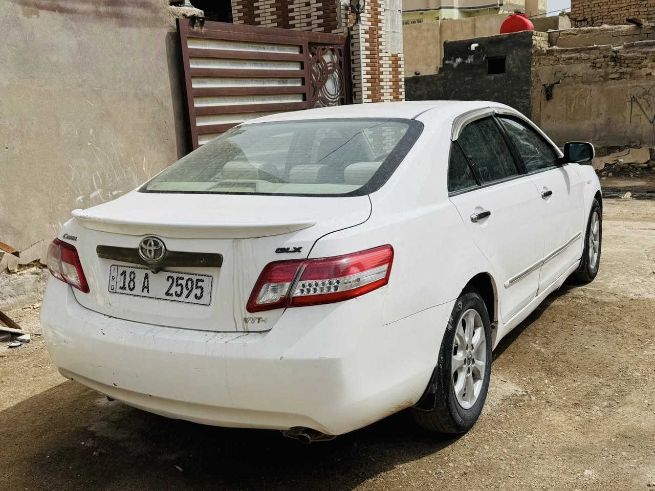 كامري 2007 خليجي للبيع او المرواس حسب القناعة
رقم بابل غرامات مصفره 
سنويه نهاية 2027 سياره بأسمي تحويل شوكت ميعجبك 
السيارة نص فول فئة SE اللون ابيض 
محرك VVT-i 
كامره خلفية وشاشه 
تبريد وتدفئة امامي وخلفي 
تخم تايرات جدد 
حداديه جديده وكهربائيات كلهة شغاله 
السياره بيهة صبغ بالچاملغ الخلفي جهة السايق 
والباب الصدر بي بارد شويه فقط
الدعاميات مصبوغات للجماليه 

السعر ($98) ورقه وبيهة مجال بسيط حگ الجية فقط 

العنوان الديوانية قضاء الشاميه 
للتواصل.   ***********
