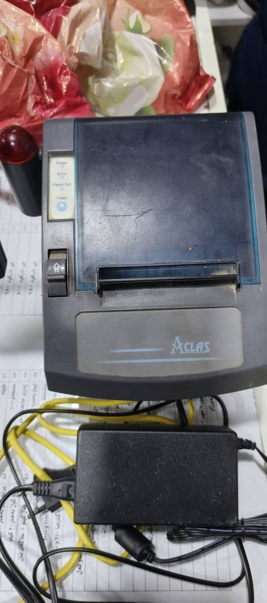 جیهازی کاشێر بۆ دوکانداڕەکان ئەبێت بەشەرتی ئیش کردن بێ عەیبە مارکە DELL کاملە شاشەکەو جیهازی بسولەکەوو لەگەل جیهازی بارکۆدەکە  وایەری بیلادی خۆی لەگەڵە سعری خوار باازار تەنها 125هەزار (***********)
