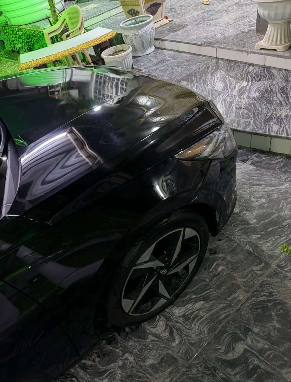 السلام عليكم 
النترا 2023 فول مواصفات ليمتد وارد أمريكي رقم بغداد الانكليزي معوقين جاهز للوكالة حادث السيارة بنيد فقط مستبدل محرك  2000 دوش المرغوب 
مواصفات السيارة 
1- بصمة 
2- فتحة 
3- بصمة ابواب وجنطة 
4- تشغيل عن بعد 
5- رادار امامي وخلفي وبلمري 
6- تحديد مسار 
7- شاشة ديجتال متصلة 
کشن وستيرن تدفئة
 9- انضمة قيادة 
10 - لد امامي خلفي 
11- كامرة دوارة 
12- كشنات جلد
13- أنظمة قيادة Normal - S.Sport - Sport 
14- دخول ذكي وتحكم ستيرن
 وباقي المواصفات المعروفة سعر السيارة ١٥٢ وبيها مجال بسيط 
***********
