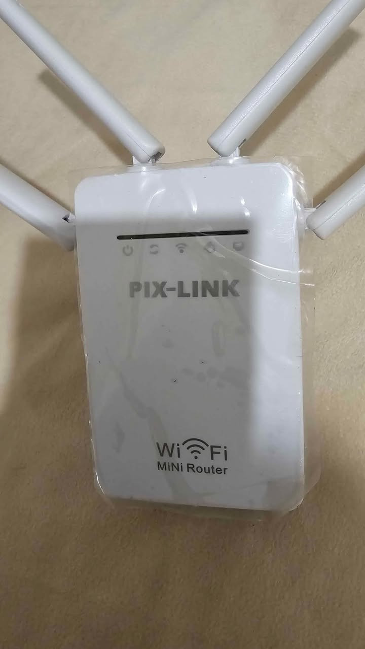 مقوي اشارة راوتر - Router Extender
.
تقوية اشارة الراوتر في المكانات البعيدة عن الراوتر او ذات الشبكة الضعيفة
.
يعمل عن طريق الوايفاي وكيبل ايثرنت Ethernet
.
الموقع: دهوك
للتواصل: *********** دهوك, العراق
