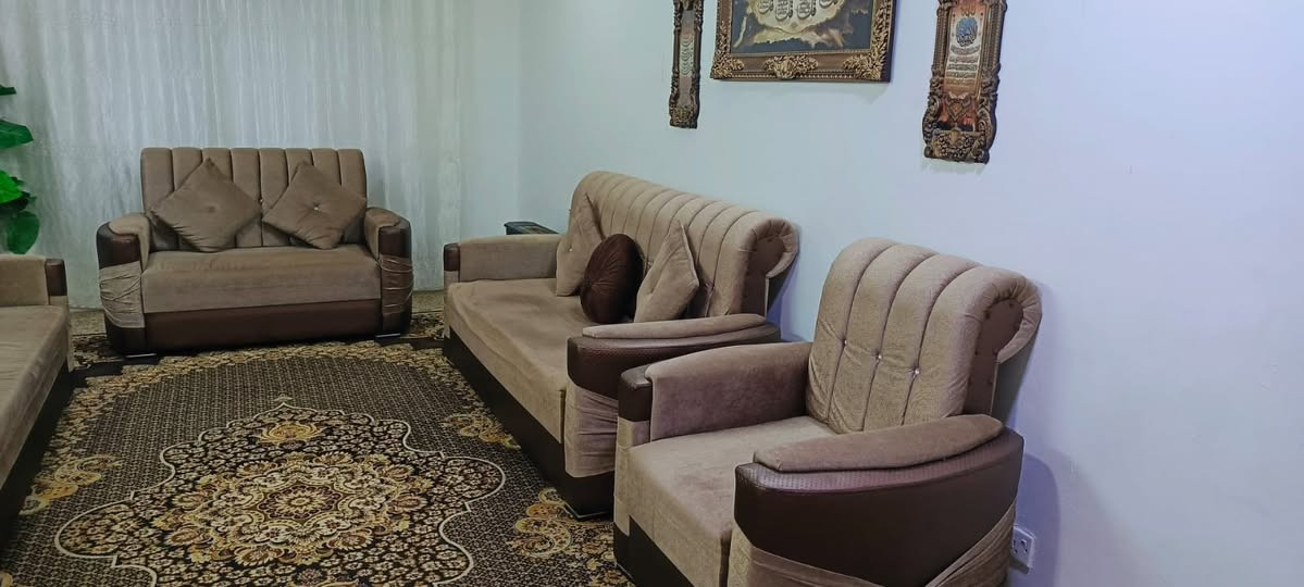 تخم قنفات مستعمل بس نضيف 5 قطع 2 كبار 2صغار 1 وسط مع الكوشات السعر 350 وبي مجال للشراي للتواصل على هذا الرقم/ ***********
