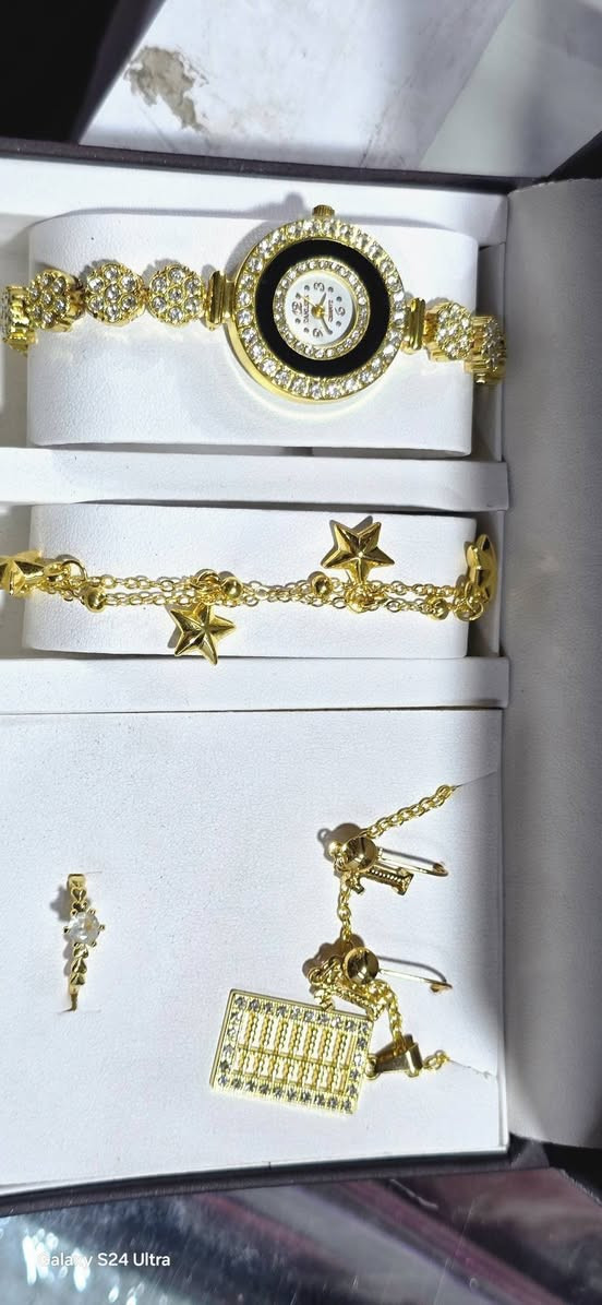 متوفر في مكتبة ومصور الانوار 
انواع الهدايا والساعات  
ساعات رجالي
ساعات رجالي 
#متوفر خدمة توصيل  
الناصرية / حي الشهداء / قرب جامعة العين / مقابل مطعم بركات موسى الكاظم ع 
***********
***********
