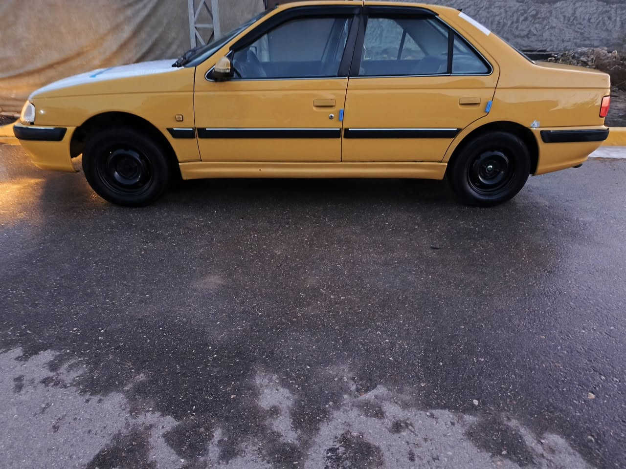 السلام عليكم
للبيع بيجو بارص موديل ٢٠١٥ مكينة كير حدادية خير من الله رقم مميز دولي الجديد تحويل ثاني يوم  تبريد شغال تخم تاير جديد رقم الهاتف *********** مكان السيارة كربلاء السعر ٤٠ ورقة وبيها مجال حك الجية الشراي يتصل.
