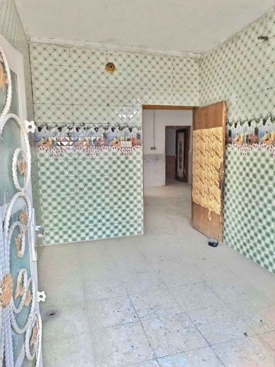 السلام عليكم
دار 90 متر تجاري على الشارع مباشر للبيع الاساس صب بناء بلوك سقف عكاده
يحتوي على غرفه وصاله ومطبخ  ومغاسل
العنوان : الكوفة - بدايه شارع المطار القديم من جه المعمل
السعر (30) مليون وبي مجال
للاستفسار
 ***********
***********
