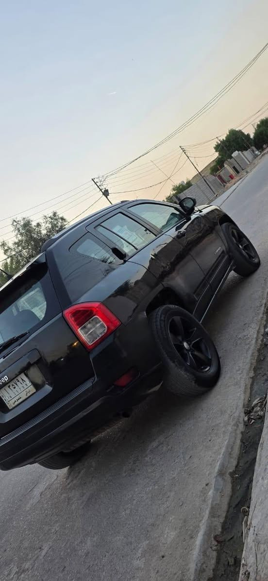 جيب مديل ٢٠١٢ كير و مكينه خير من الله سياره مناقصه شي تبريد ثلج صدر امامي خلفي جديد سياره صبغته جديده. بيه صبغ حزام رقمه دياله شرط تحويل سعر ٧٣ وبيه مجال. بصيط رقم الهاتف ***********.
