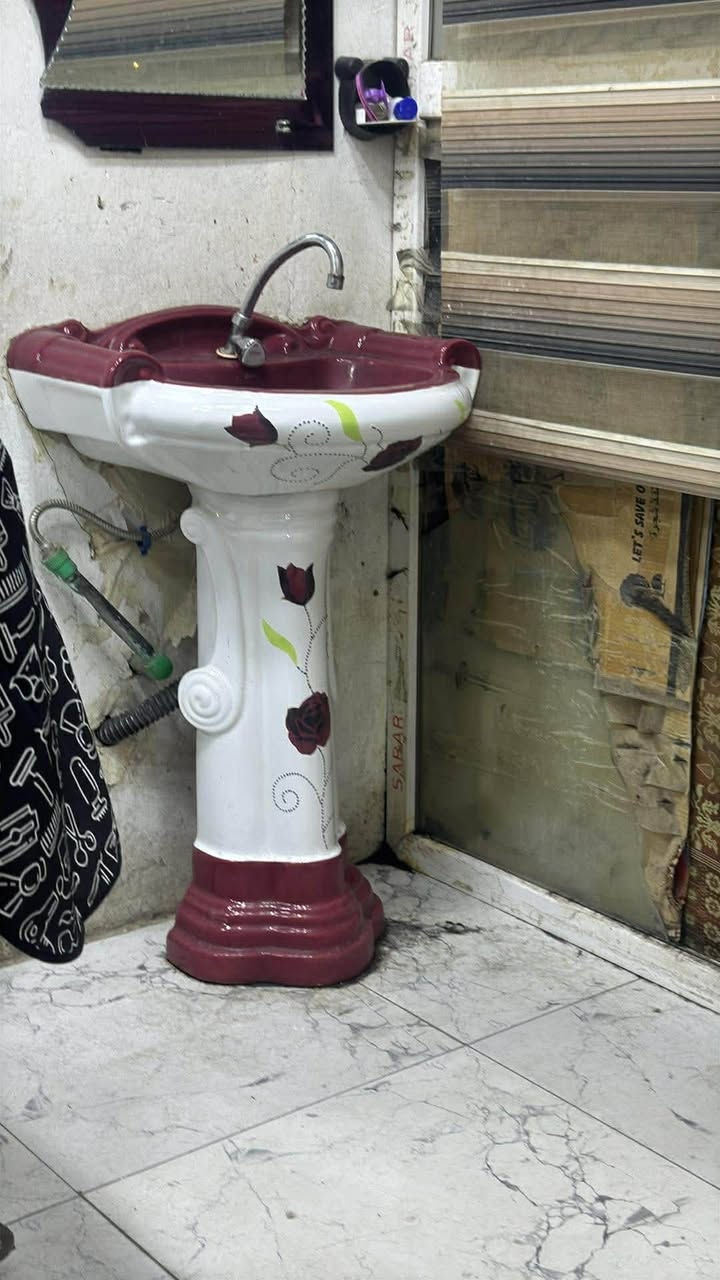 سلام عليكم
#للبيع
كراسي حلاقه ثنين صغار
وكرسي حلاقه الجبير هم
ومري ٣ 
ورفوف ٢ 
ومجرات ٢
ومغسله 
الموقع ديالى بعقوبه ٧ نيسان 
***********
