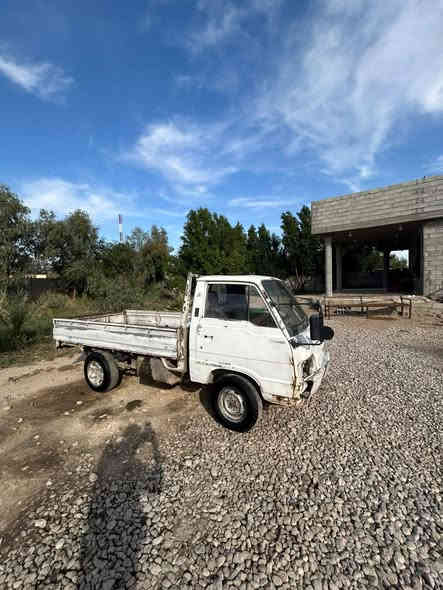 السلام عليكم 
للبيع كيا بيك اب موديل 1996رقم ديالى الجديد سنويه جديده شرط التحويل مكينه وكير مكفولات شاصي مكفول 
مكاني ديالى مندلي 
السعر 30وبيها مجال 
للااستفسار 
***********
